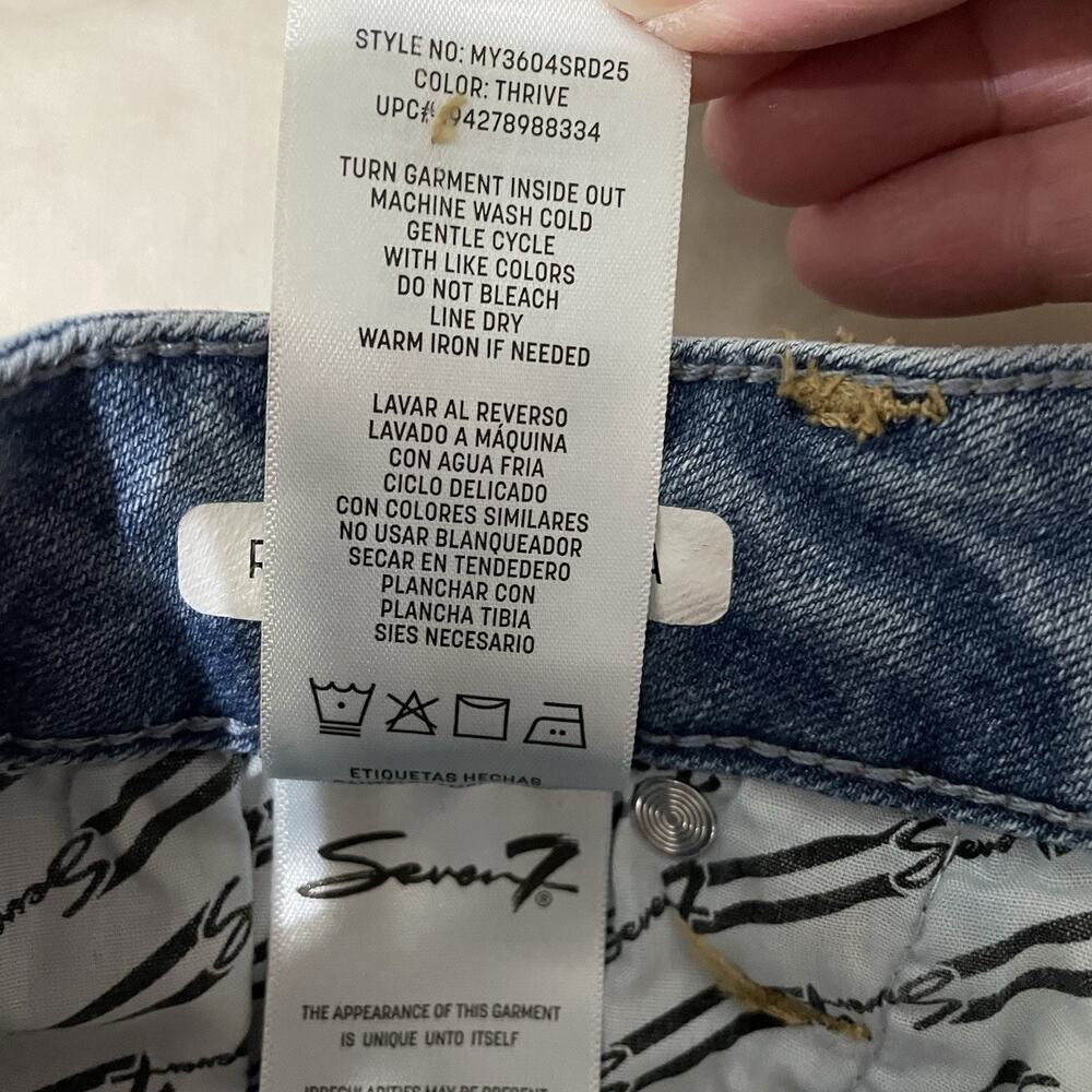 Seven7 Relaxed Bermuda Jean Short Size 8 Blue Denim Stretch 7 Inch Inseam Casual - Picture 10 of 10